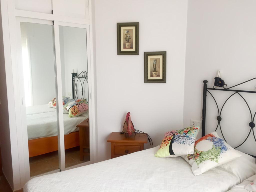 Easy Nerja Apartments Bagian luar foto
